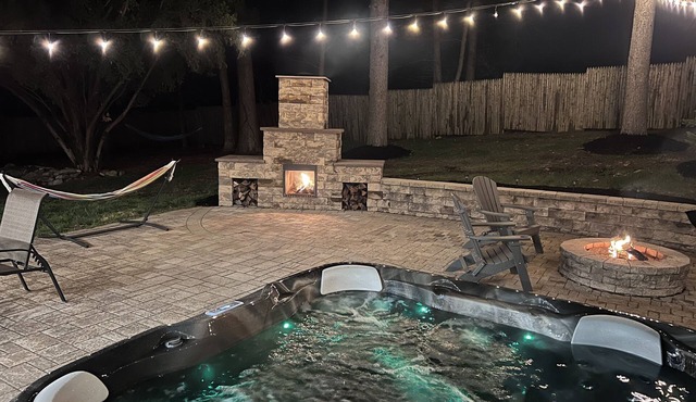 Secluded Hilltop Cottage- Rekindle the 🔥(Hot Tub)