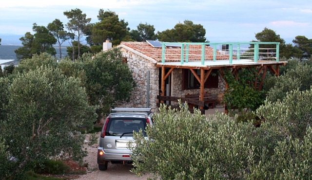 Secluded holiday house Neviđane, Pašman (K-8529)