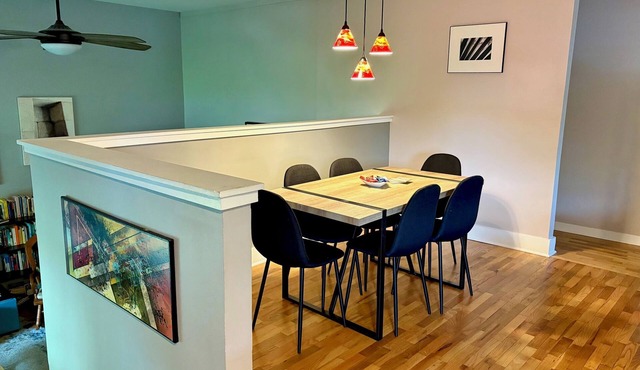 Secluded home-away-from-home with cook's kitchen, serving Ann Arbor & Ypsilanti