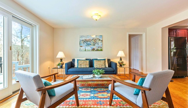 Secluded home w/Trail to Beach & Sleeps 7