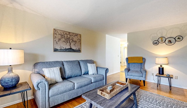 Secluded home with large deck, foosball table, & W/D - near skiing