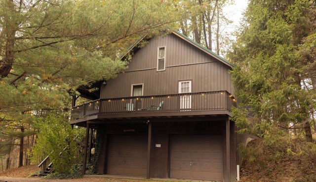 Secluded Hot Tub Cabin in the Heart of Southeast Ohio