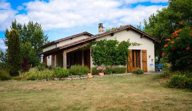 Secluded House Attached To Large Garden, Orchard And Allotment