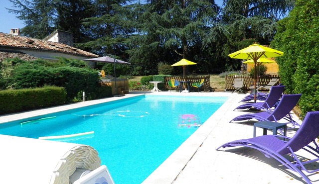 Secluded house: charm, big park, salt pool, Spa, fitness, boules, Wi-Fi and view