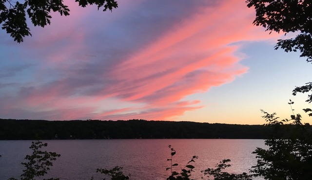 Secluded house on Skaneateles Lake with long lakefront