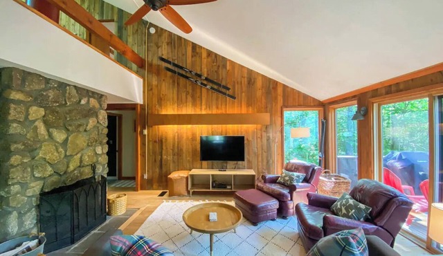 Secluded Jackson Family Escape w/Views & Deck