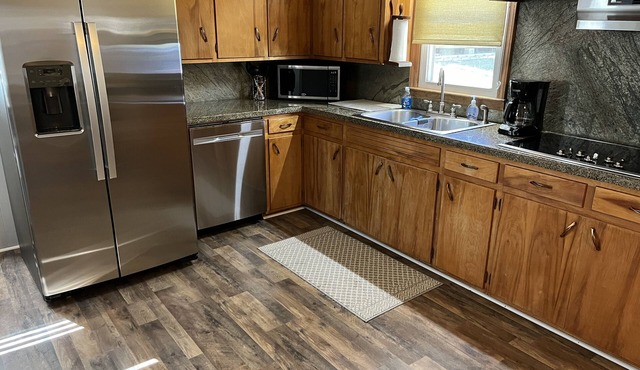 Secluded Jamestown home near great restaurants