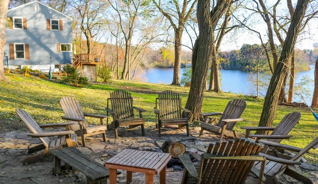 Secluded Lake Home Retreat With Hot Tub And Fire Pit