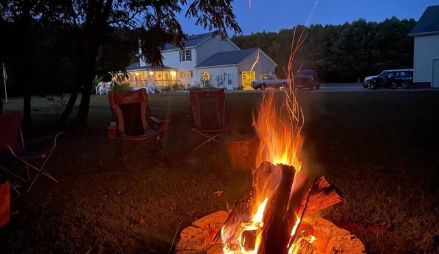 Secluded lake front home in Southern Maryland - Fish, Kayak, Relax