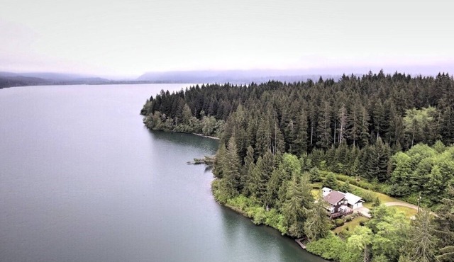 Secluded Lakefront Retreat on 7 acres on Lake Quinault