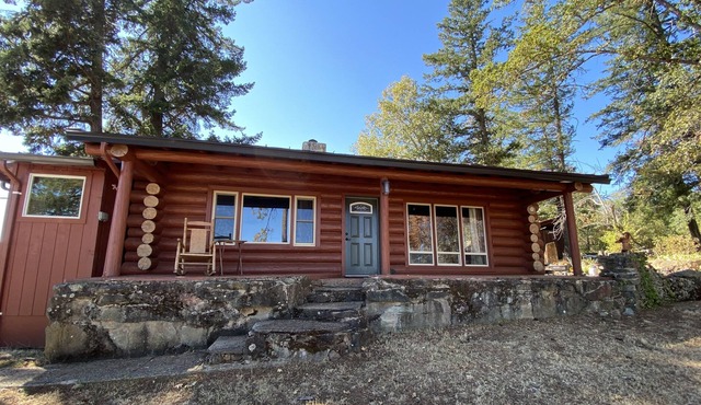 Secluded Lakefront Cabin With Private Lake