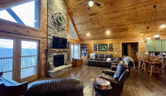 Secluded lakeside cabin, with a salt water pool & hot tub, on 25 acres!