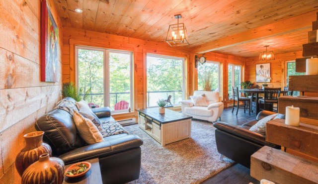 Secluded Lakeside Retreat with Scenic Views (Hot Tub & Sauna)