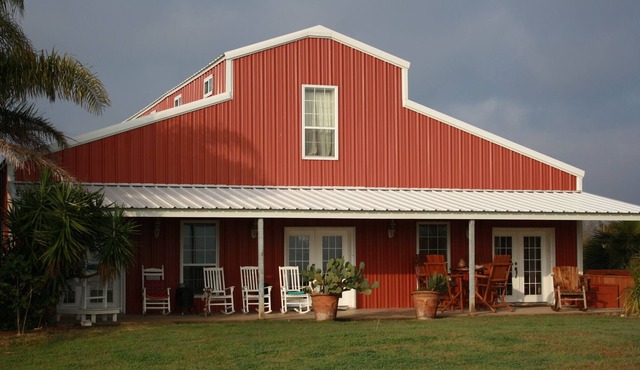 Secluded lodge on Carancahua Bay