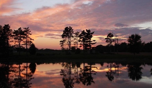 Secluded Lodge with Private Lake Minutes from St. Louis