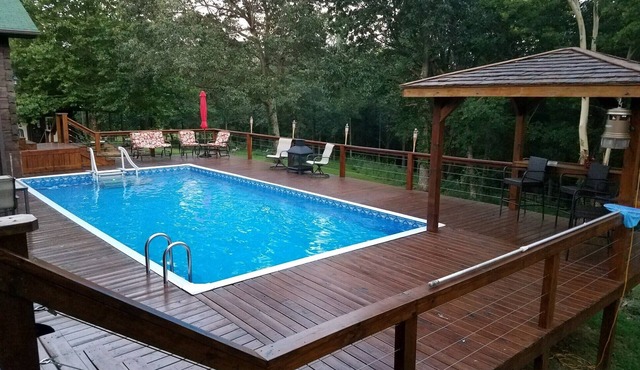 SECLUDED, LOG CABIN, CONNECTED TO SHAWNEE NATIONAL FORREST!