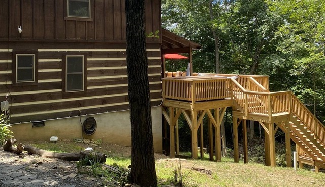 Secluded Log Cabin+Hot Tub+New River+Grill