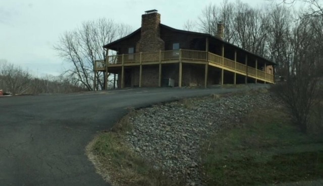 Secluded Log cabin overlooking the Maury River Outside of Lexington , Va