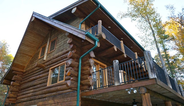 Secluded Log Cabin w/Pond, Hot Tub & Game Room 3BR, 3.5BA