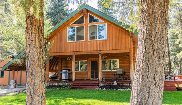 Secluded Log Home, Large Deck, Abundant Wildlife,Peace & Quiet, Beautiful Views!