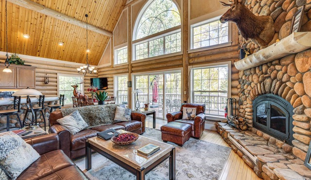 Secluded Log Cabin w/Game Room & Forest Views