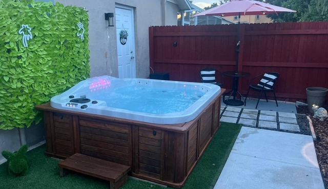 Secluded Lovers’ Escape – Cozy Apartment with Jacuzzi Under the Stars"