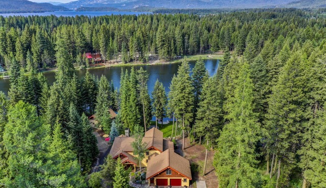 Secluded Luxury Estate | Game Room w/Ping Pong | Massive Fireplace | 16 min Drive to Brundage
