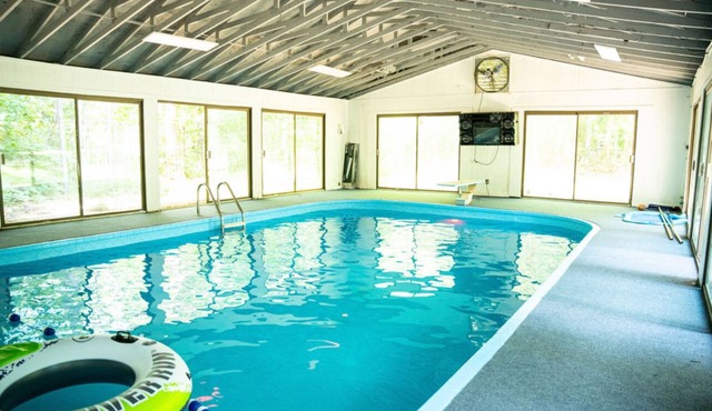 “Secluded Luxury Getaway, Indoor Pool Open 24/7, Surrounded by Nature”