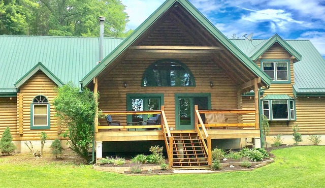 Secluded Luxury Lodge overlooking private 57 acre in Hocking Hills Region