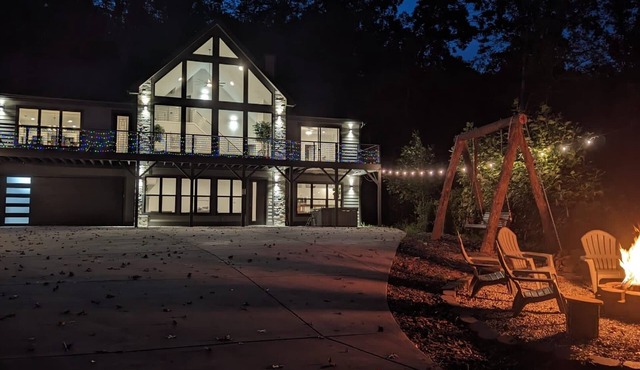 Secluded Luxury Mountain Retreat House .