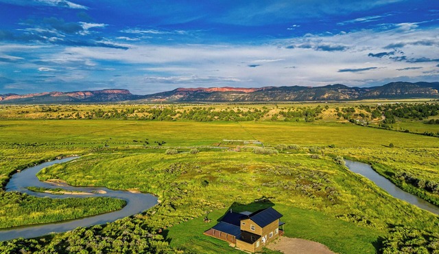 Secluded Luxury Riverfront Ranch on 13 Acres for Bryce & Zion Fiber Internt