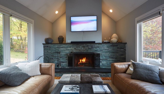 Secluded Luxury Stratton Lodge | Hot Tub & Sauna
