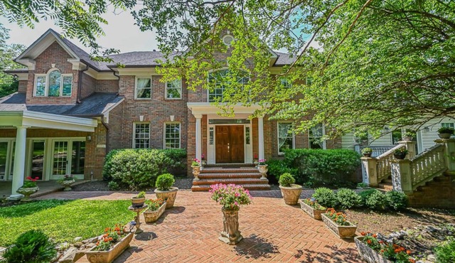 Secluded mansion on 2 acres