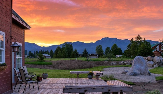 Secluded McCall Retreat Deck & Mountain Views
