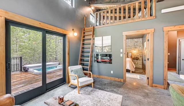 Secluded Modern Cabin- Near Flathead Lake