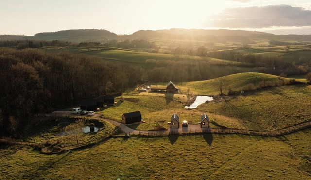 Secluded modern Eco House with 6 separate en-suite cabins and no neighbours!