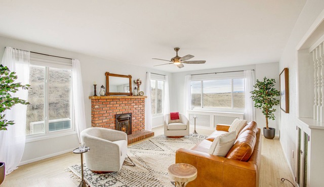 Secluded Montana Getaway w/Fire Pit & Views!