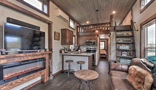 Secluded Morganton Tiny Home with Grills!