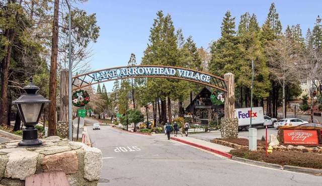 Secluded Mountain Home with sledding/snow play