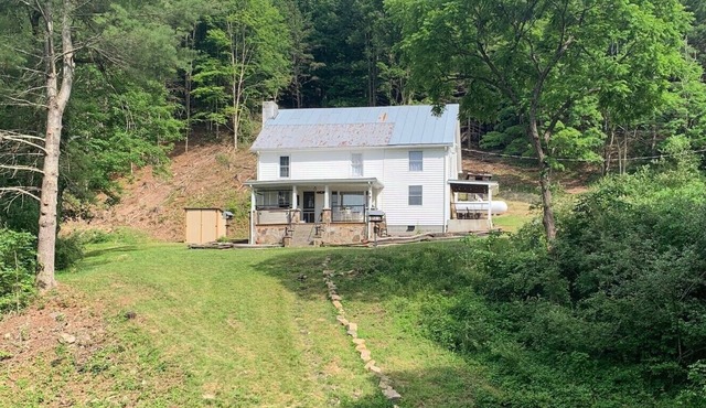 Secluded mountain home; explorable acreage; free of noise and light pollution