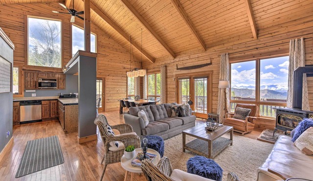 Secluded Mountain Retreat w/Views on 45 Acres!