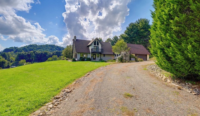 Secluded Mountain City Home w/Deck & Views!