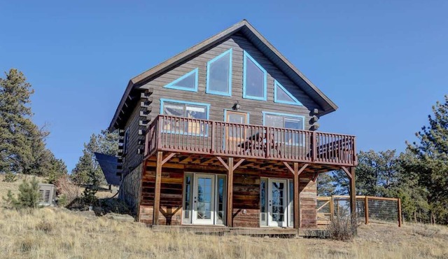Secluded Mtn Escape: Rec Room & 35 Acres