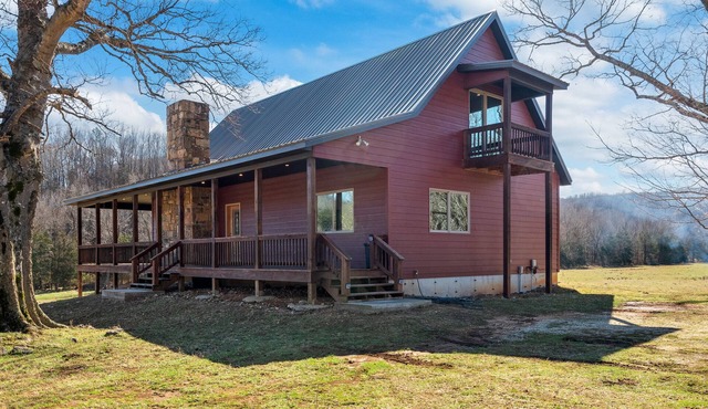 Secluded multi-family cabin w/firepit, close to Buffalo River