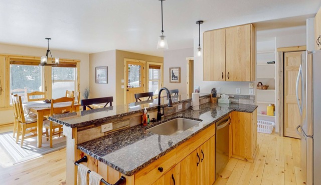 Secluded New Meadows Retreat Golf & Pool