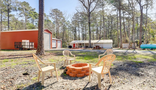 Secluded Newport Getaway w/Fire Pit & Grill!