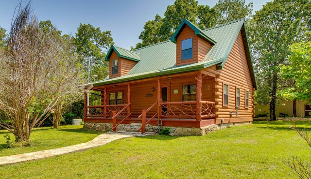 Secluded Oakland Cabin w/Private Yard!