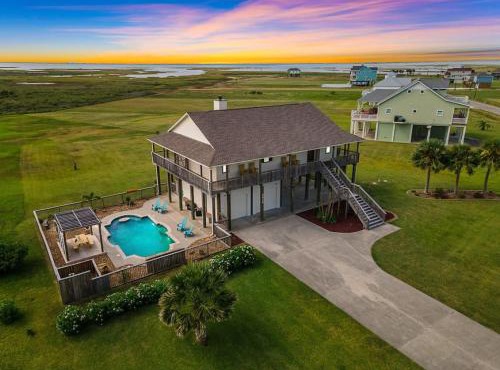 Secluded oasis with private pool and game room