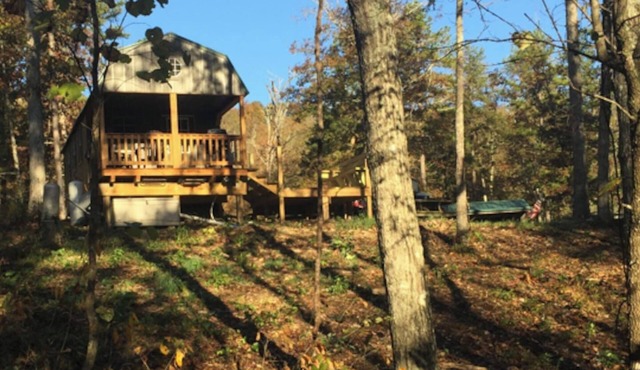 Secluded Ozarks Cabin in the woods - Eminence MO