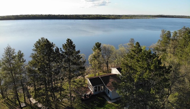 secluded peaceful lakefront 4br/2ba BOOK NOW!